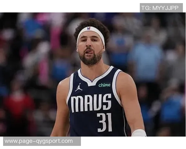 克莱半场表现出色三分球完美命中助力球队进攻火力全开 克莱半场表现出色三分球完美命中助力球队进攻火力全开