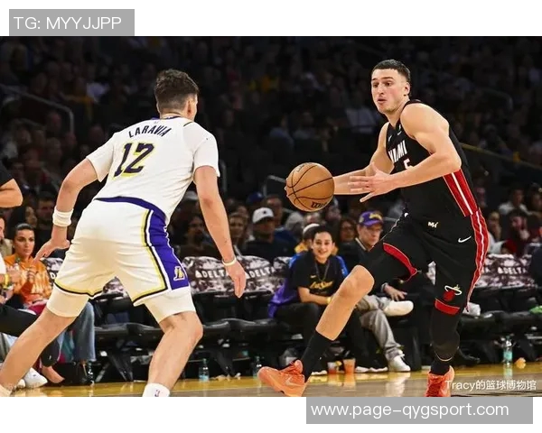 米切尔半场表现平平仅得13分3助攻失误和犯规影响发挥 米切尔半场表现平平仅得13分3助攻失误和犯规影响发挥