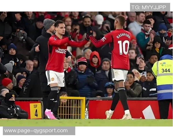 阿贾克斯考虑聘请西蒙尼斯曼联主帅滕哈赫回归前景渺茫