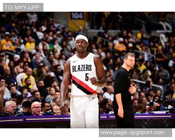 霍勒迪关键失误致开拓者绝杀媒体人警告机会难再篮球之神将施惩罚 霍勒迪关键失误致开拓者绝杀媒体人警告机会难再篮球之神将施惩罚