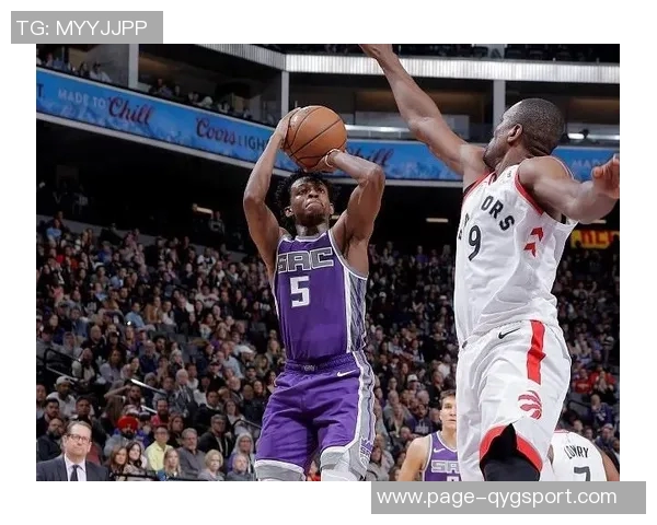 湖刺球迷手机桌面惊现小卡与哈登捧杯画面引发热议 湖刺球迷手机桌面惊现小卡与哈登捧杯画面引发热议